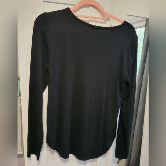 Long sleeve black top - Picture 5 of 5
